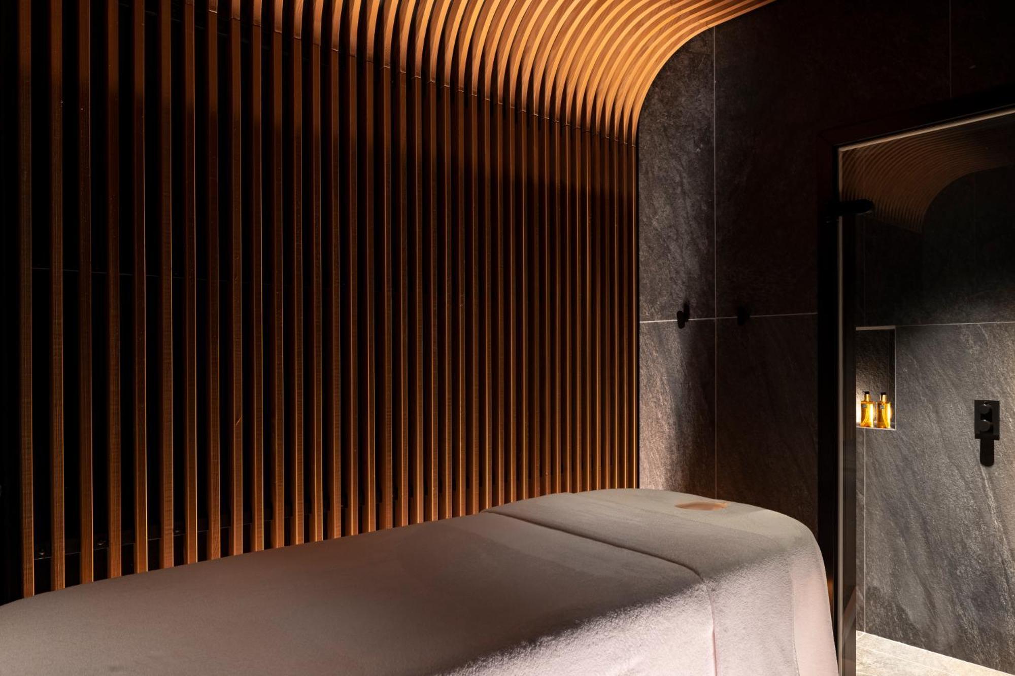 M Lodge & Spa 圣马丁德贝尔维尔 外观 照片